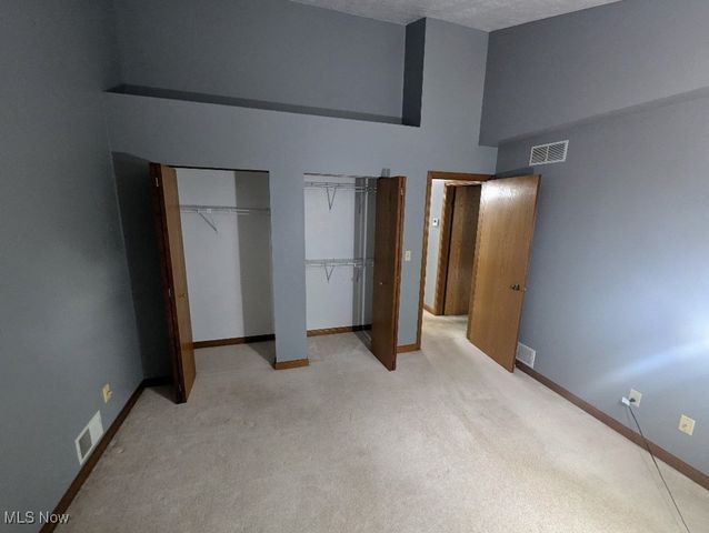 1133 Red Tail Hawk Court 6, Boardman, OH 44512