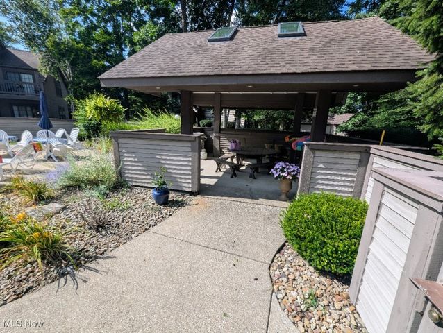 1133 Red Tail Hawk Court 6, Boardman, OH 44512