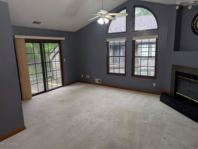 1133 Red Tail Hawk Court 6, Boardman, OH 44512