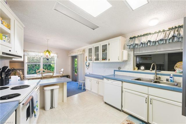 234 Riverwood RD, Naples, FL 34114