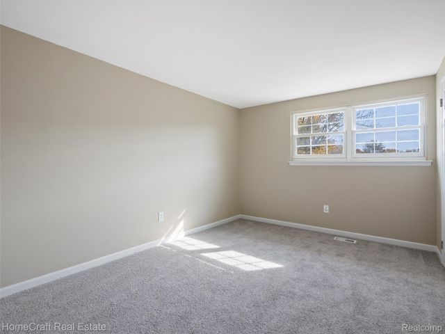 44511 N UMBERLAND Circle, Canton Charter Township, MI 48187