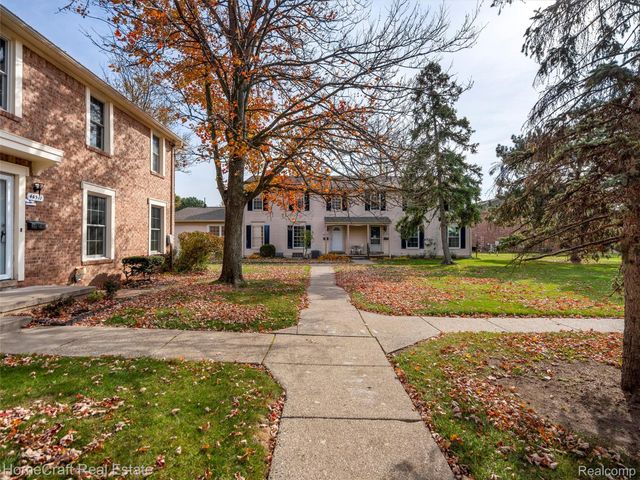 44511 N UMBERLAND Circle, Canton Charter Township, MI 48187