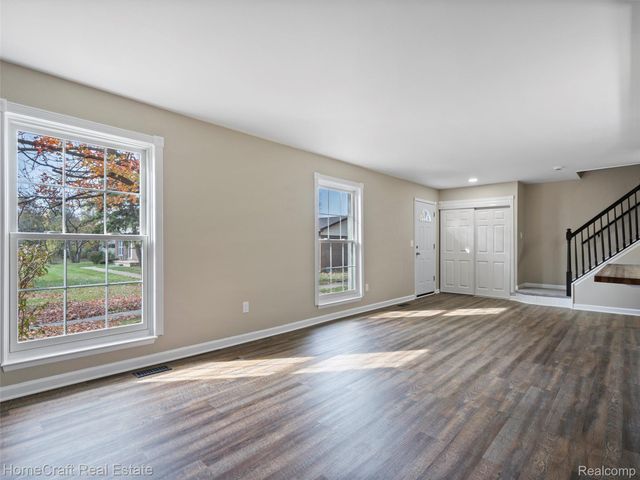 44511 N UMBERLAND Circle, Canton Charter Township, MI 48187