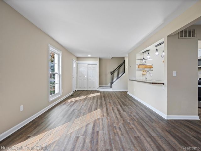 44511 N UMBERLAND Circle, Canton Charter Township, MI 48187