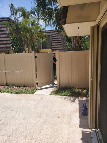 7419 74th Way 7419, West Palm Beach, FL 33407