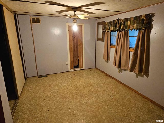 5274 NORTON Road, Sandoval, IL 62882