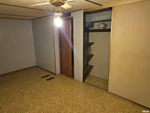 5274 NORTON Road, Sandoval, IL 62882