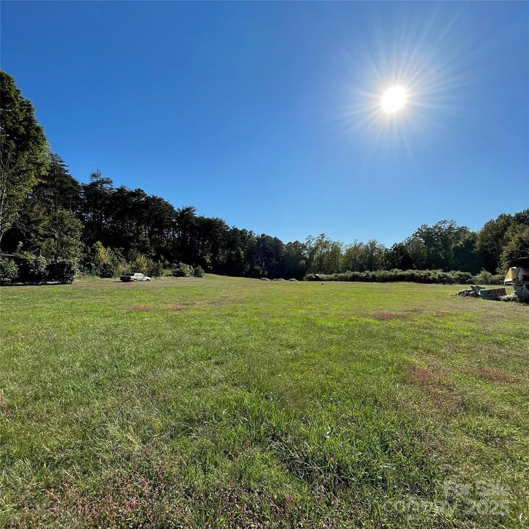 325 29th Avenue Drive NW TR 1, Hickory, NC 28601