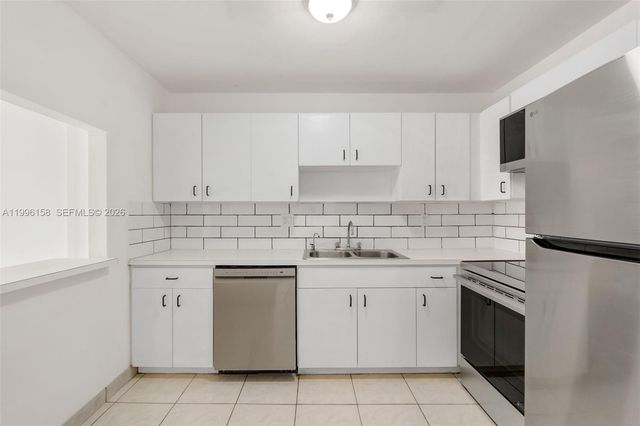 6130 W 19th Ave 305, Hialeah, FL 33012