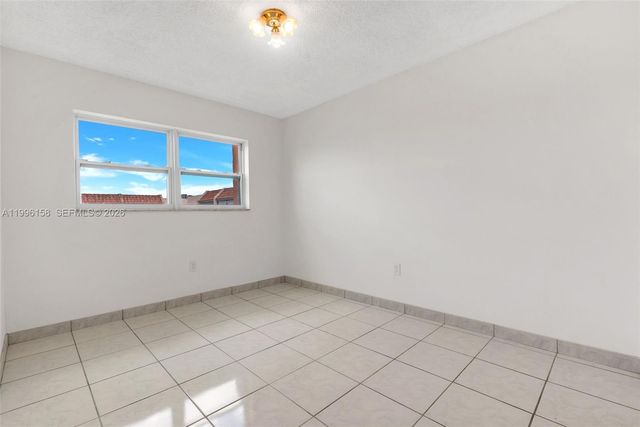 6130 W 19th Ave 305, Hialeah, FL 33012