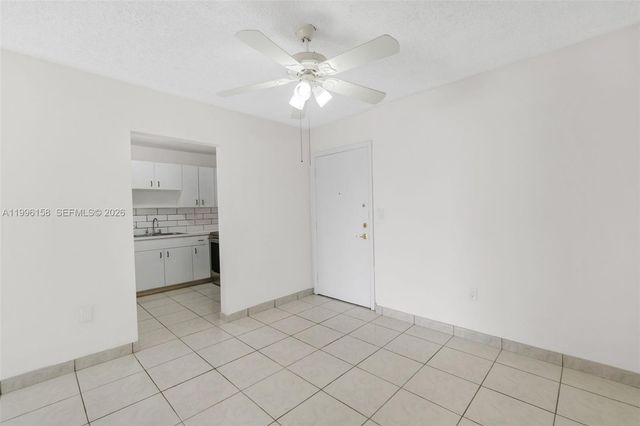6130 W 19th Ave 305, Hialeah, FL 33012