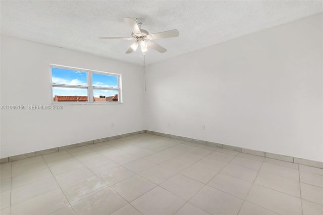 6130 W 19th Ave 305, Hialeah, FL 33012