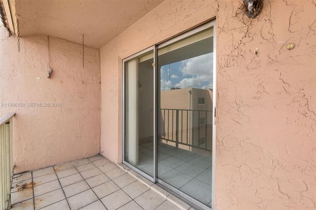 6130 W 19th Ave 305, Hialeah, FL 33012