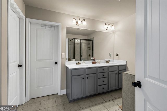 1187 Kingston Hill Drive, Loganville, GA 30052