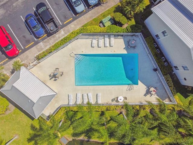 2087 HUNTERS GLEN DRIVE 112, Dunedin, FL 34698