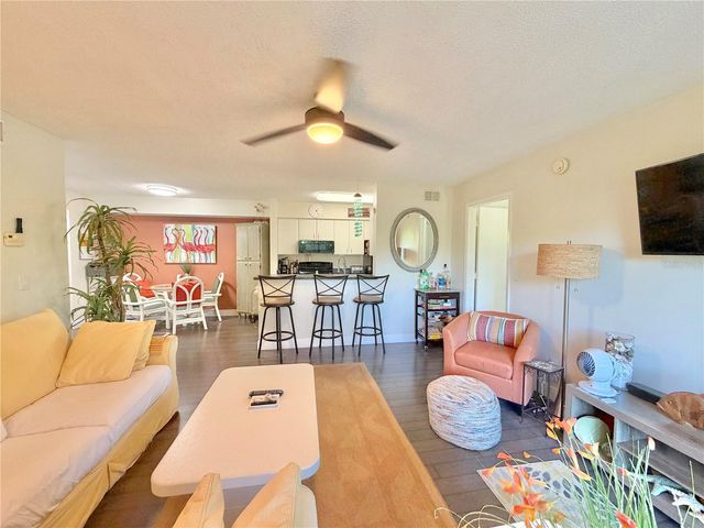 2087 HUNTERS GLEN DRIVE 112, Dunedin, FL 34698