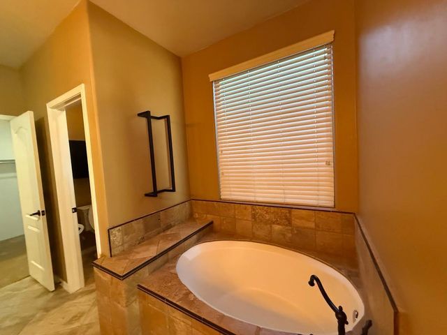 6602 W Molly Lane, Phoenix, AZ 85083