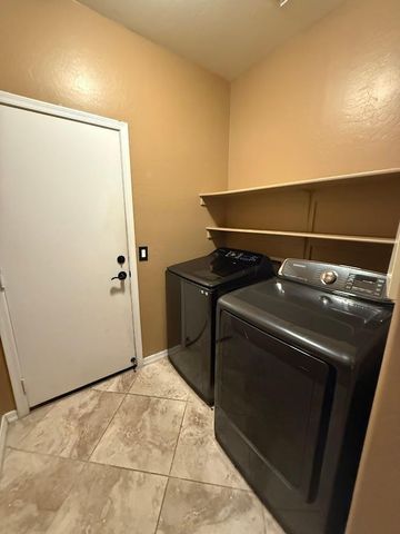 6602 W Molly Lane, Phoenix, AZ 85083