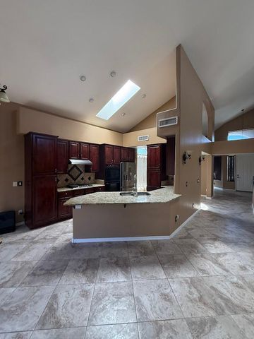 6602 W Molly Lane, Phoenix, AZ 85083