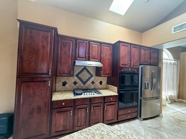 6602 W Molly Lane, Phoenix, AZ 85083