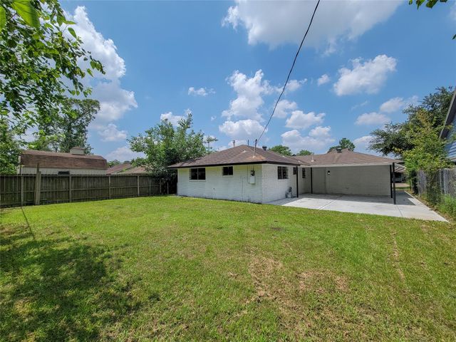 10614 Bainbridge Street, Houston, TX 77016