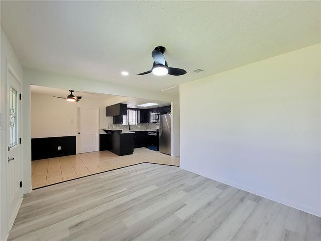 10614 Bainbridge Street, Houston, TX 77016