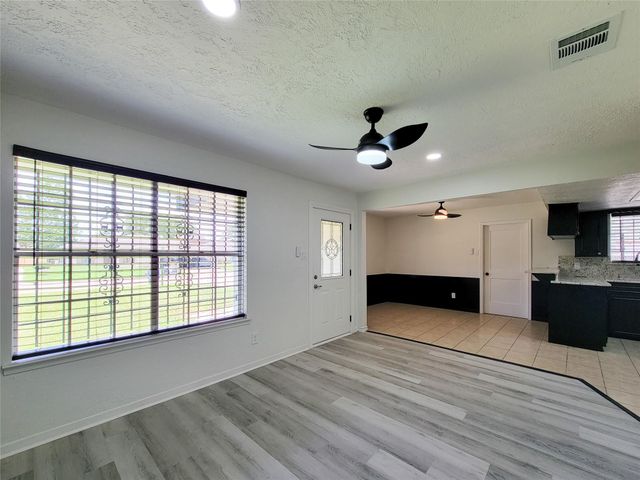 10614 Bainbridge Street, Houston, TX 77016