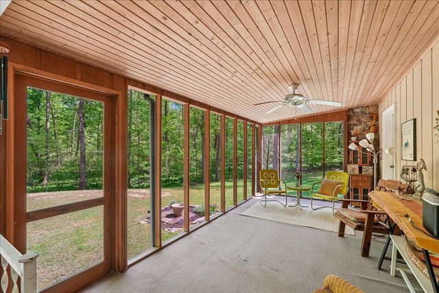 98 CLIFF LN, Bluemont, VA 20135