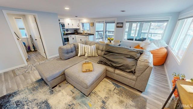 12386 W Crest Drive, Monticello, IN 47960