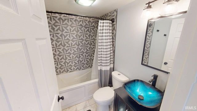 12386 W Crest Drive, Monticello, IN 47960