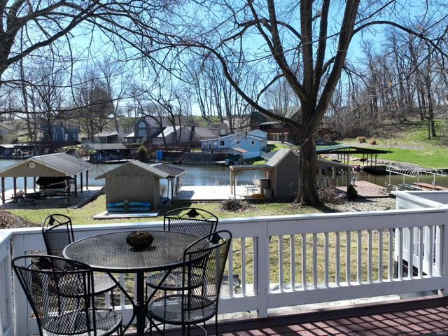 12386 W Crest Drive, Monticello, IN 47960