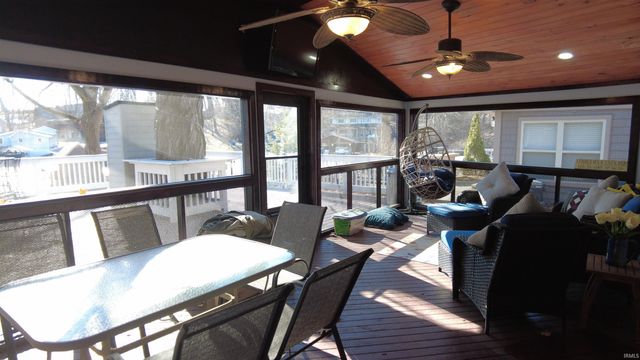 12386 W Crest Drive, Monticello, IN 47960