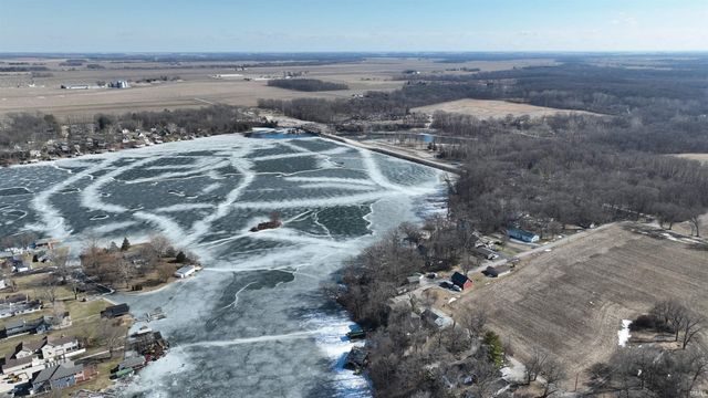 12386 W Crest Drive, Monticello, IN 47960