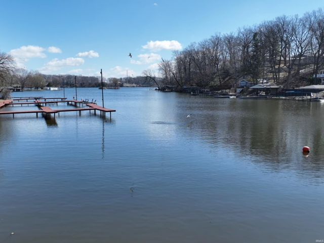 12386 W Crest Drive, Monticello, IN 47960