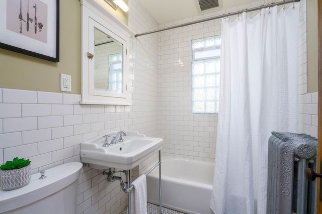 3453 Aldrich Avenue S, Minneapolis, MN 55408