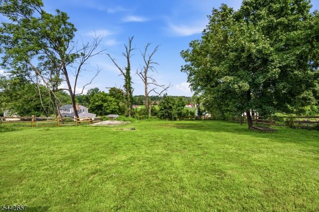 891 Amwell Rd, Hillsborough Twp., NJ 08844