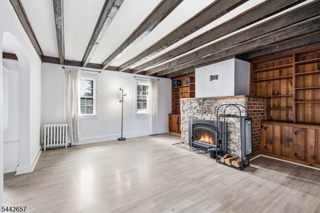 891 Amwell Rd, Hillsborough Twp., NJ 08844