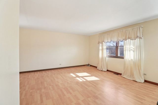 4485 BAYSIDE Circle, Hoffman Estates, IL 60192