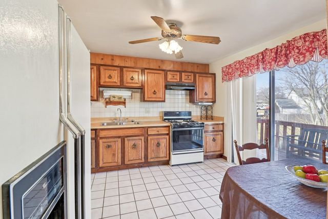 4485 BAYSIDE Circle, Hoffman Estates, IL 60192