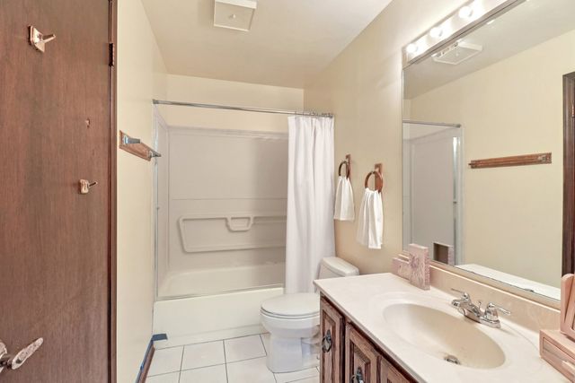 4485 BAYSIDE Circle, Hoffman Estates, IL 60192