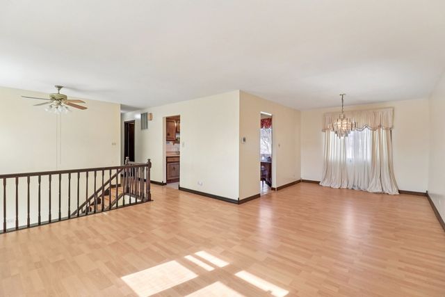 4485 BAYSIDE Circle, Hoffman Estates, IL 60192