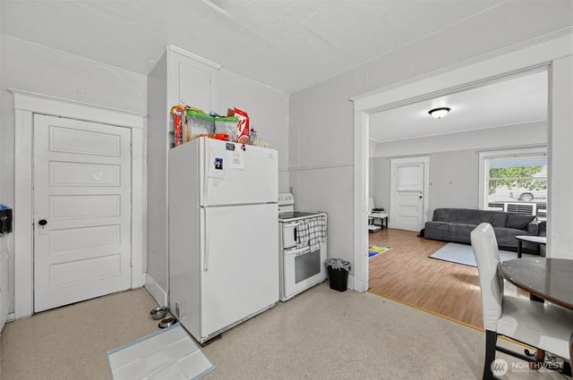 1503 Davis Avenue S, Renton, WA 98055