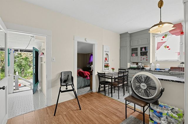 1503 Davis Avenue S, Renton, WA 98055