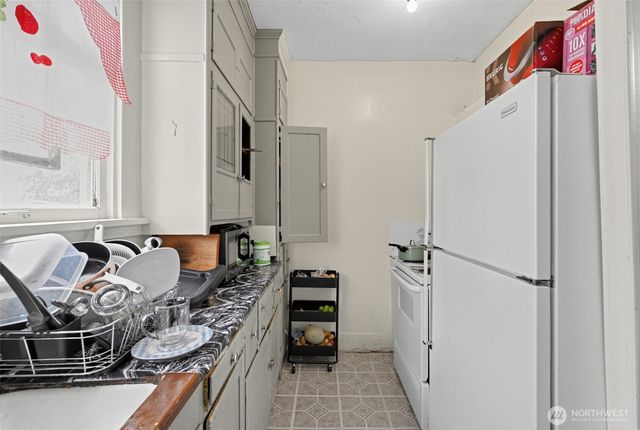 1503 Davis Avenue S, Renton, WA 98055