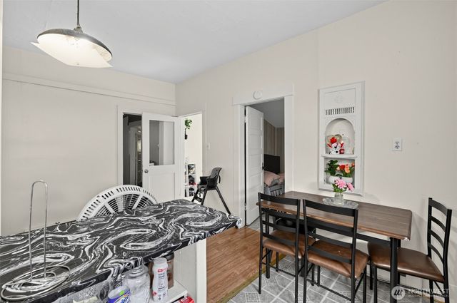 1503 Davis Avenue S, Renton, WA 98055