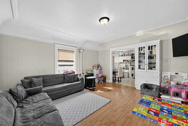 1503 Davis Avenue S, Renton, WA 98055