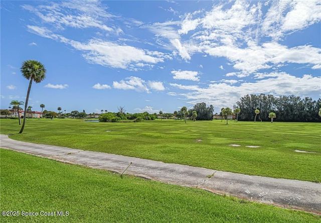 55 Woodland Drive 206, Vero Beach, FL 32962