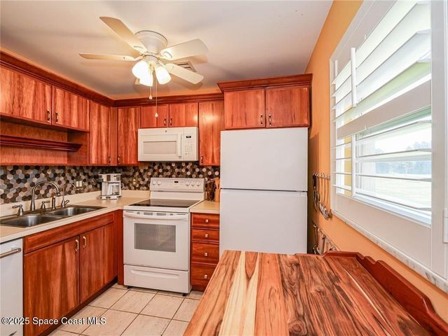 55 Woodland Drive 206, Vero Beach, FL 32962