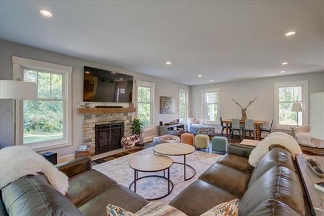 7594 Watch Hill Court, Verona, WI 53593