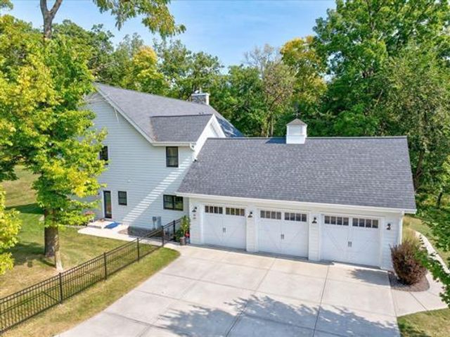 7594 Watch Hill Court, Verona, WI 53593